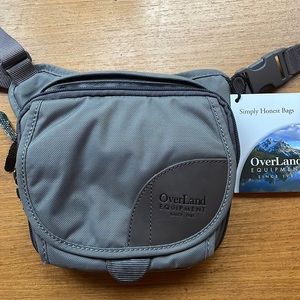 Great new crossbody bag in neutral grey